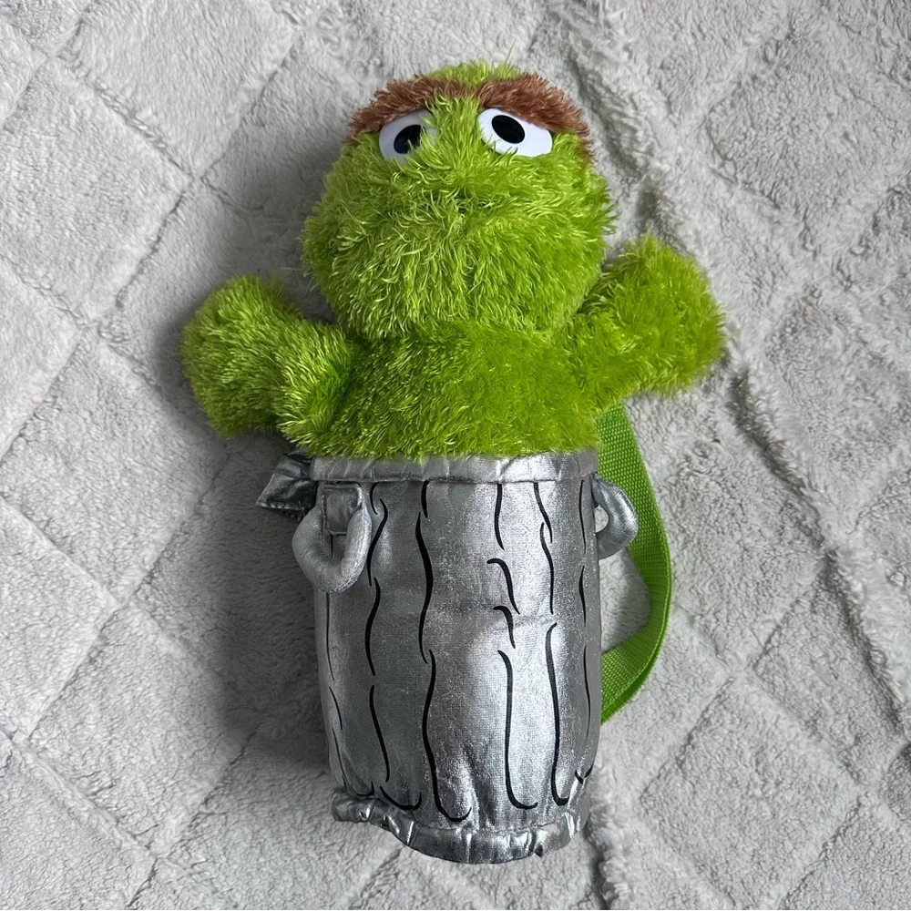 Accessory Innovations X Sesame Street | Oscar the Grouch Backpack Bag